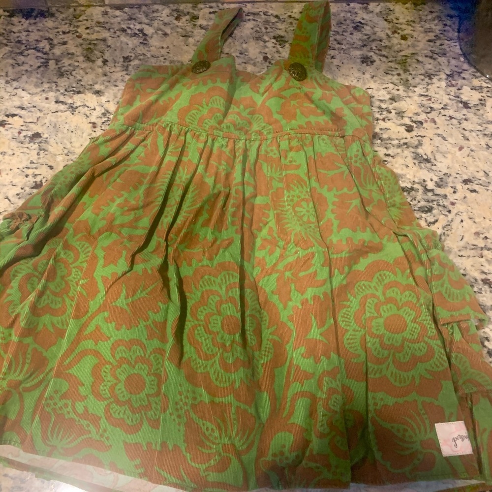 Girls dress